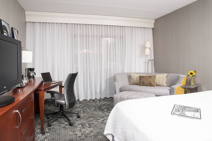Imagen de la habitación del Hotel Courtyard By Marriott Chicago Glenview/northbrook. Foto 14
