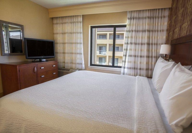 Imagen de la habitación del Hotel Courtyard By Marriott Chicago Highland Park/northbrook. Foto 8