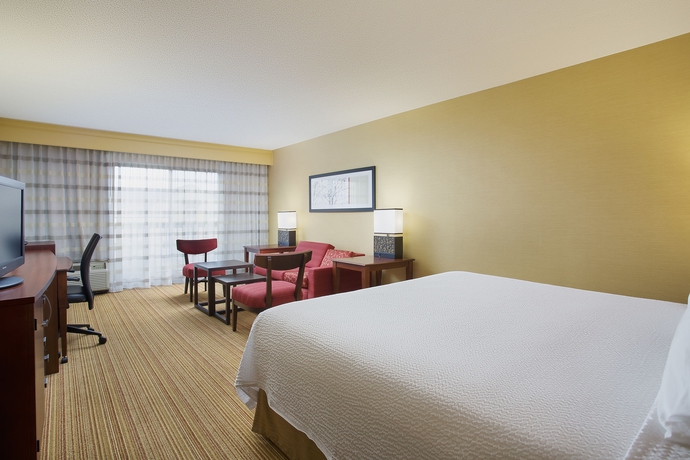 Imagen de la habitación del Hotel Courtyard By Marriott Chicago Midway Airport. Foto 4