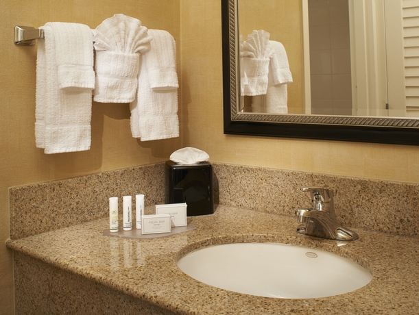 Imagen de la habitación del Hotel Courtyard By Marriott Chicago Naperville. Foto 4