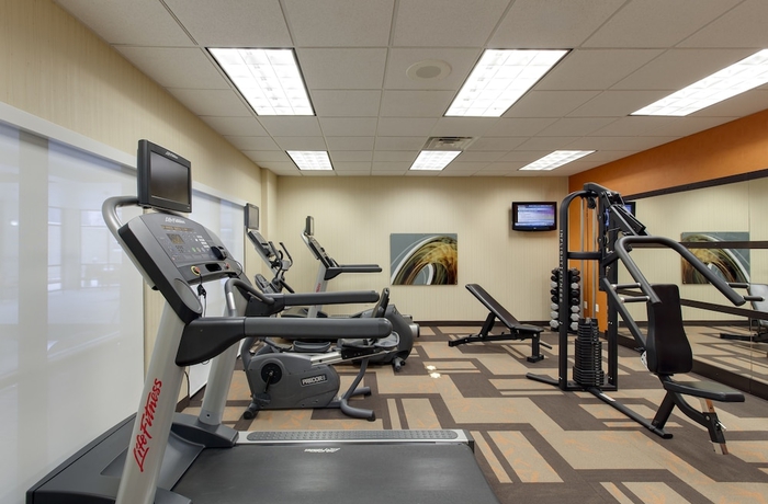 Imagen de los interiores del Hotel Courtyard By Marriott Chicago Schaumburg/woodfield Mall. Foto 16
