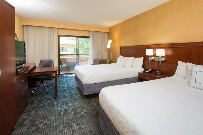 Imagen de la habitación del Hotel Courtyard By Marriott Chicago Wood Dale. Foto 5