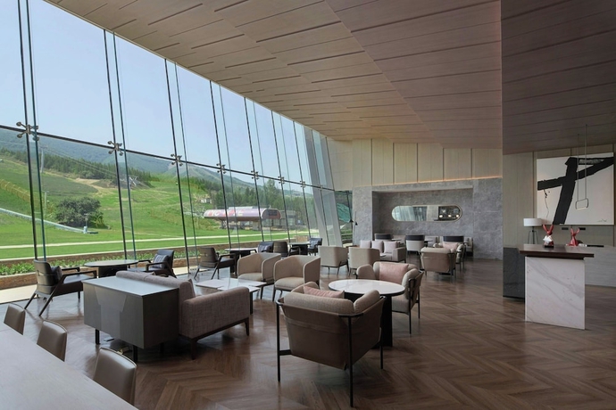 Imagen del bar/restaurante del Hotel Courtyard By Marriott Chongli. Foto 3
