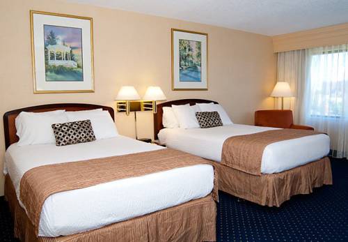 Imagen de la habitación del Hotel Courtyard By Marriott Cincinnati Airport. Foto 4