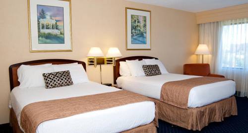Imagen de la habitación del Hotel Courtyard By Marriott Cincinnati Airport. Foto 7