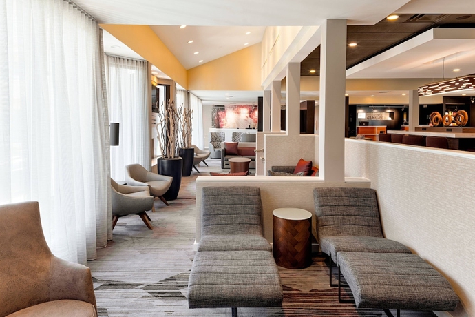 Imagen de los interiores del Hotel Courtyard By Marriott Cincinnati Blue Ash. Foto 15