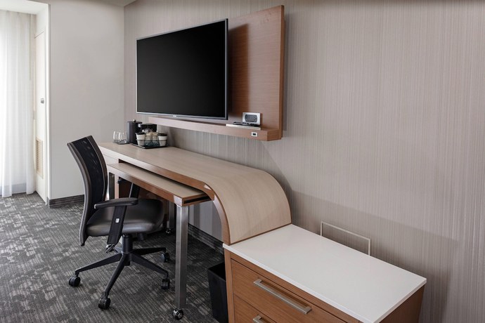 Imagen de la habitación del Hotel Courtyard By Marriott Cincinnati Mason. Foto 10