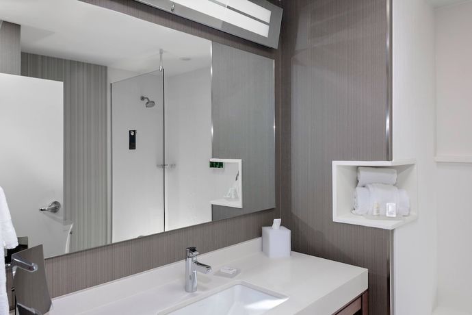 Imagen de la habitación del Hotel Courtyard By Marriott Cincinnati Mason. Foto 13