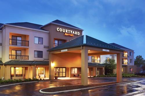 Imagen general del Hotel Courtyard By Marriott Cleveland Airport North. Foto 1