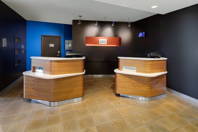 Imagen de los interiores del Hotel Courtyard By Marriott Cleveland Beachwood. Foto 13