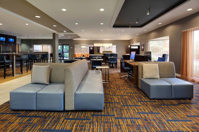 Imagen de los interiores del Hotel Courtyard By Marriott Cleveland Beachwood. Foto 17