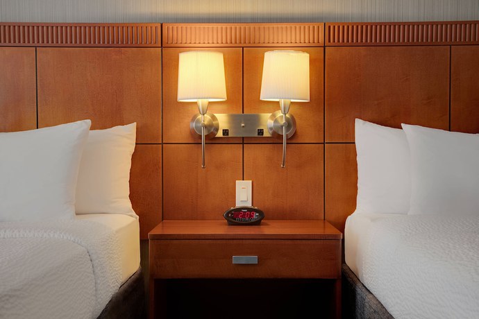 Imagen de la habitación del Hotel Courtyard By Marriott Cleveland Beachwood. Foto 10