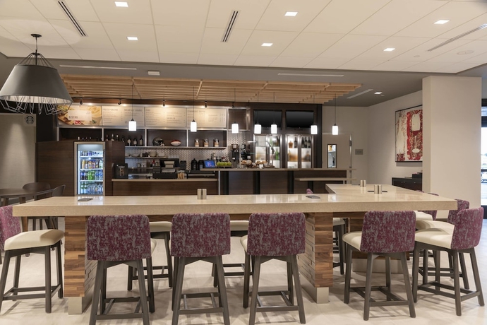 Imagen del bar/restaurante del Hotel Courtyard By Marriott Cleveland Elyria. Foto 5