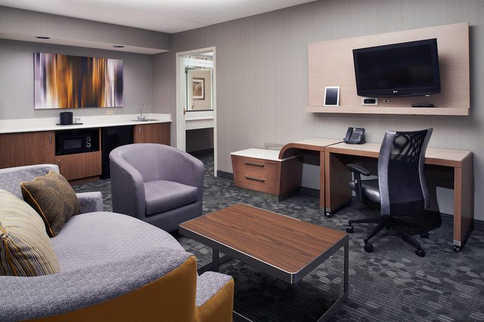 Imagen de la habitación del Hotel Courtyard By Marriott Cleveland Independence. Foto 9