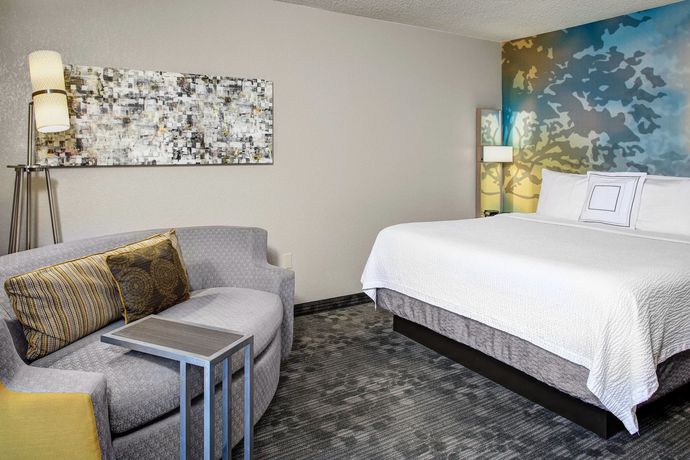 Imagen de la habitación del Hotel Courtyard By Marriott Cleveland Westlake. Foto 13