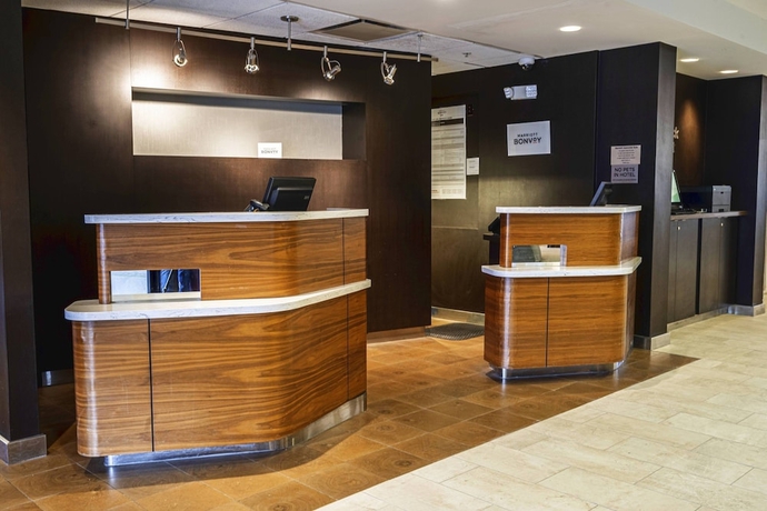Imagen de los interiores del Hotel Courtyard By Marriott Cleveland Willoughby. Foto 20