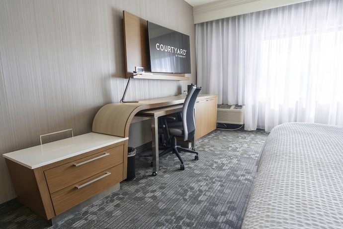 Imagen de la habitación del Hotel Courtyard By Marriott Cleveland Willoughby. Foto 10