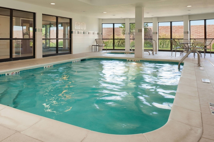 Imagen de los interiores del Hotel Courtyard By Marriott Columbia Missouri. Foto 19