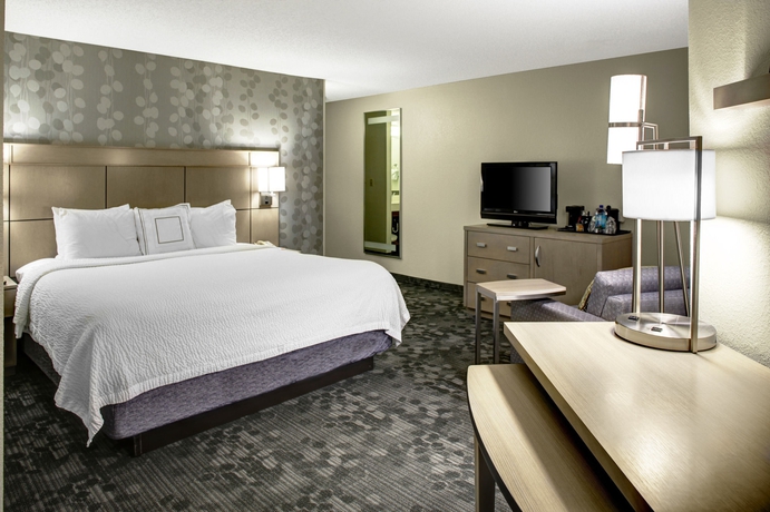 Imagen de la habitación del Hotel Courtyard By Marriott Columbus Downtown. Foto 5