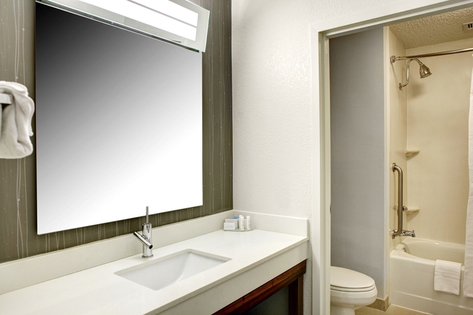 Imagen de la habitación del Hotel Courtyard By Marriott Columbus Downtown. Foto 6