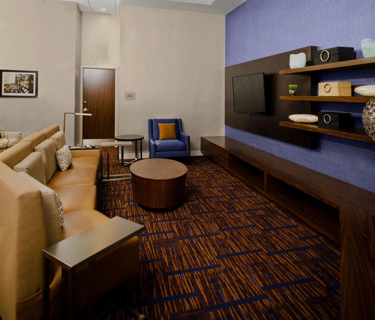 Imagen de los interiores del Hotel Courtyard By Marriott Columbus Downtown. Foto 11