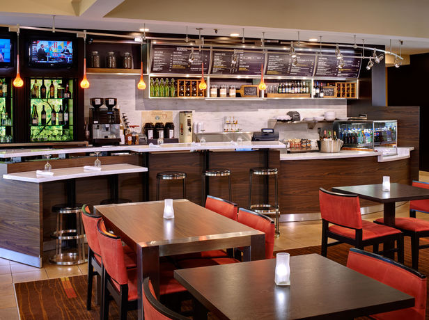 Imagen de la habitación del Hotel Courtyard By Marriott Columbus Dublin. Foto 6
