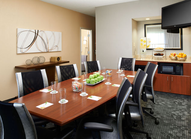 Imagen de la habitación del Hotel Courtyard By Marriott Columbus Dublin. Foto 9