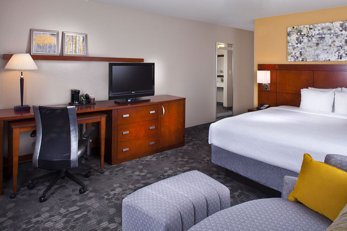 Imagen de los interiores del Hotel Courtyard By Marriott Columbus Dublin. Foto 15