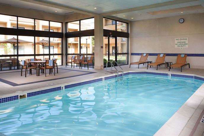 Imagen de la habitación del Hotel Courtyard By Marriott Columbus Dublin. Foto 11