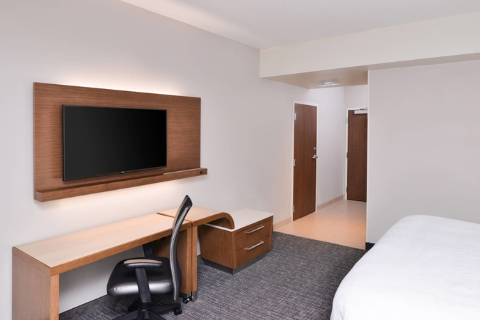 Imagen de la habitación del Hotel Courtyard By Marriott Columbus Grove City. Foto 11
