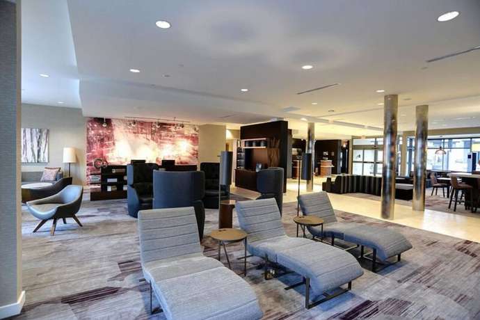 Imagen de los interiores del Hotel Courtyard By Marriott Columbus Osu. Foto 11