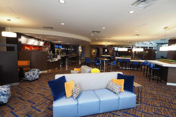 Imagen del bar/restaurante del Hotel Courtyard By Marriott Columbus West/hilliard. Foto 4