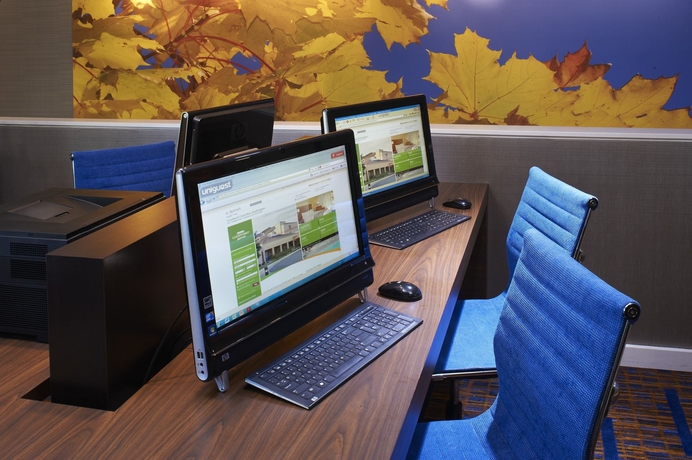 Imagen de los interiores del Hotel Courtyard By Marriott Columbus Worthington. Foto 11