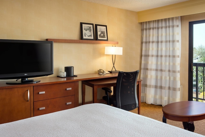 Imagen de la habitación del Hotel Courtyard By Marriott Costa Mesa South Coast Metro. Foto 9