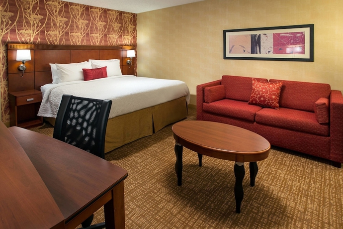 Imagen de la habitación del Hotel Courtyard By Marriott Costa Mesa South Coast Metro. Foto 10