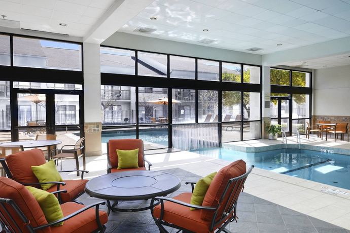 Imagen de la piscina del Hotel Courtyard By Marriott Dallas Arlington/entertainment Dist. Foto 20