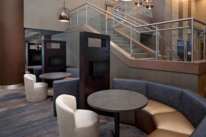 Imagen del bar/restaurante del Hotel Courtyard By Marriott Dallas Downtown/reunion District. Foto 4
