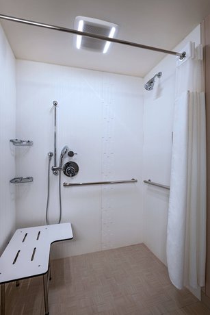 Imagen de la habitación del Hotel Courtyard By Marriott Dallas Grand Prairie. Foto 11