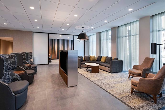 Imagen de los interiores del Hotel Courtyard By Marriott Dallas Grand Prairie. Foto 18