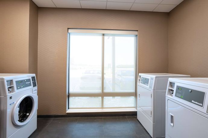 Imagen general del Hotel Courtyard By Marriott Dallas Grand Prairie. Foto 5