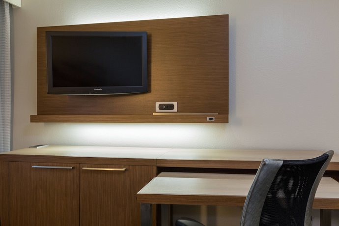 Imagen de la habitación del Hotel Courtyard By Marriott Dallas Mesquite. Foto 7