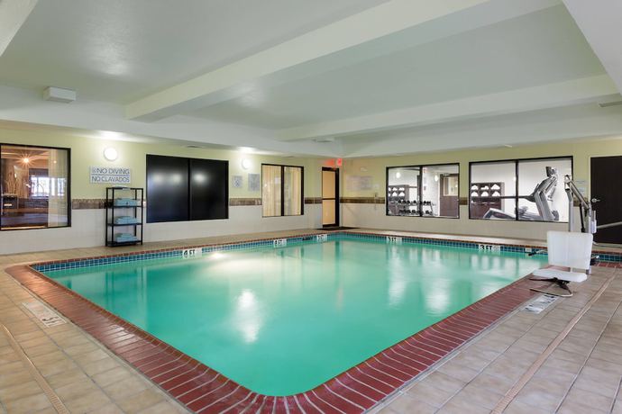 Imagen de la piscina del Hotel Courtyard By Marriott Dallas Mesquite. Foto 19