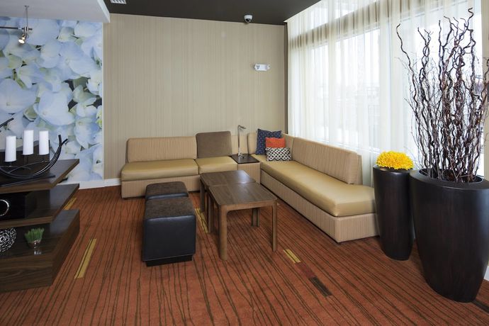 Imagen de los interiores del Hotel Courtyard By Marriott Dallas Midlothian At Midloth. Foto 18