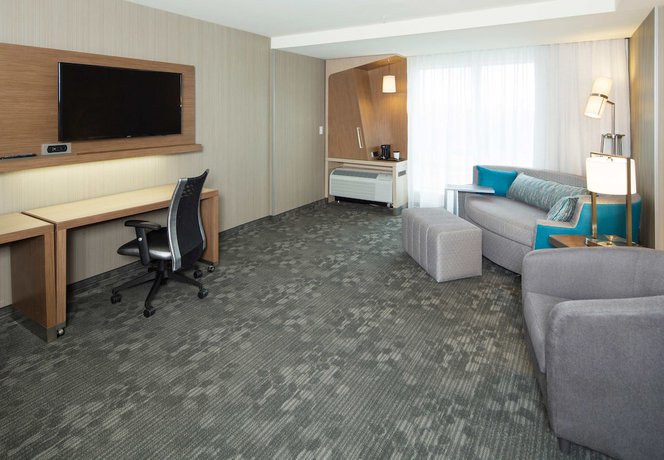 Imagen de la habitación del Hotel Courtyard By Marriott Dallas Midlothian At Midloth. Foto 10