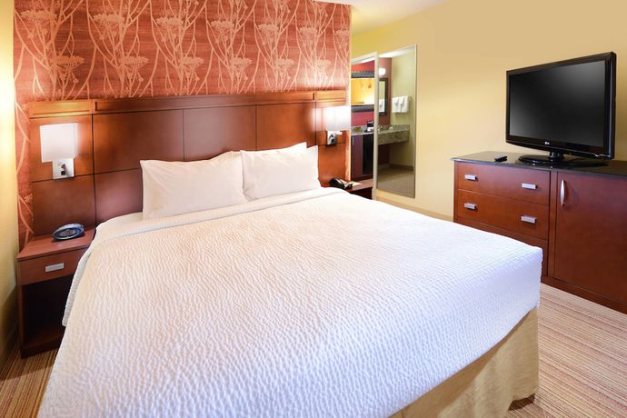 Imagen de la habitación del Hotel Courtyard By Marriott Dallas Plano In Legacy Park. Foto 10