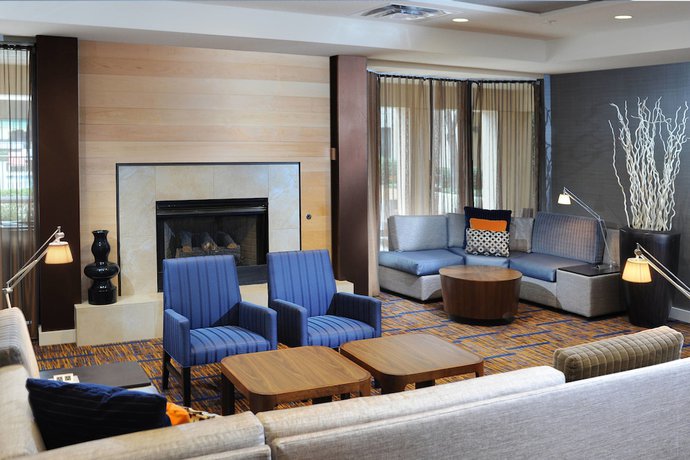 Imagen de los interiores del Hotel Courtyard By Marriott Dallas Plano In Legacy Park. Foto 17