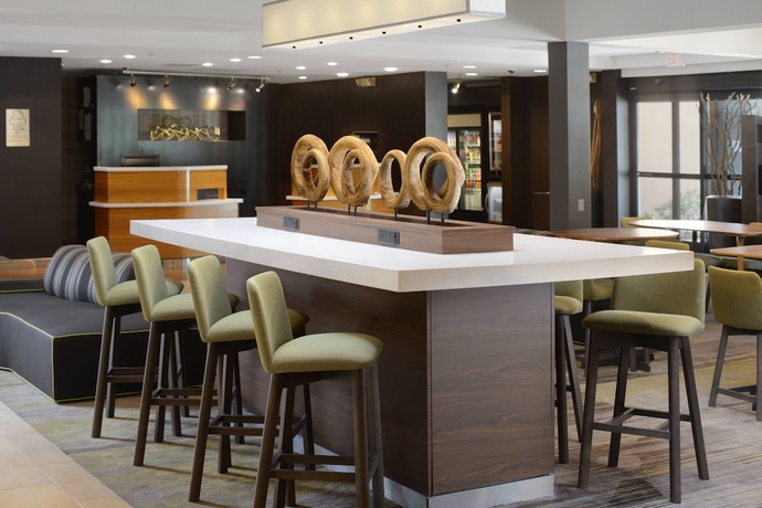 Imagen del bar/restaurante del Hotel Courtyard By Marriott Dallas Plano Parkway At Preston Road. Foto 3