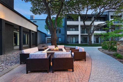 Imagen general del Hotel Courtyard By Marriott Dallas Richardson At Spring Valley. Foto 11