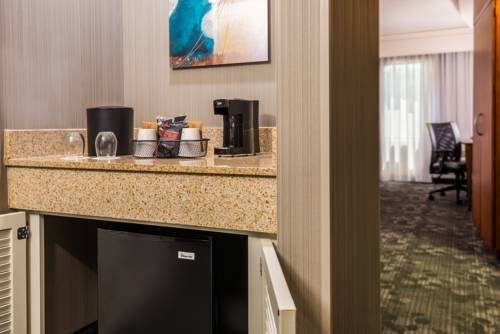 Imagen de la habitación del Hotel Courtyard By Marriott Danbury. Foto 2