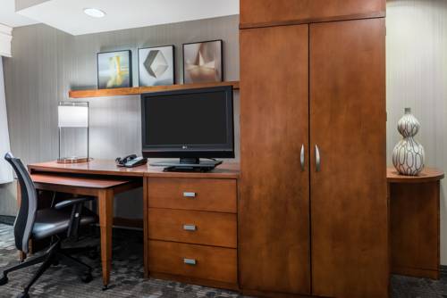 Imagen de la habitación del Hotel Courtyard By Marriott Danbury. Foto 15